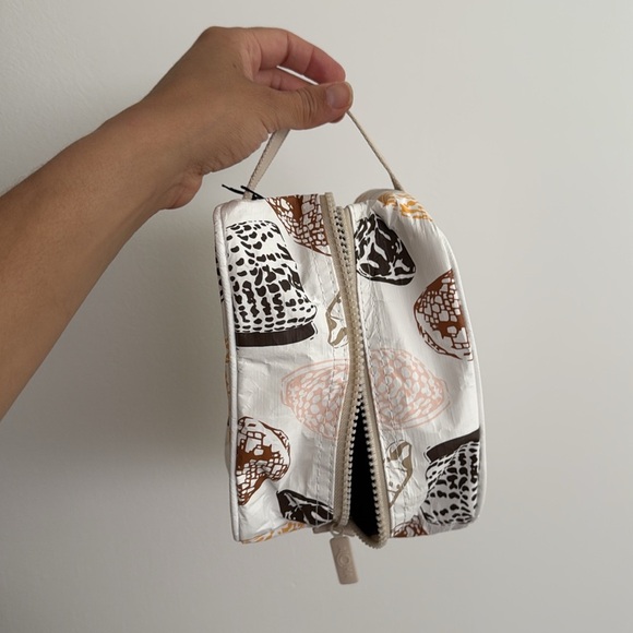 Aloha collection • LUCKY 11 SUPER SPECIAL LIMITED EDITION BEACHED SHELLS Git Kit - Picture 4 of 4